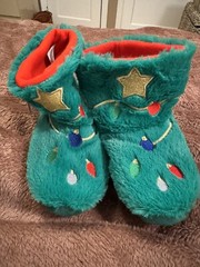 Kids Christmas Tree Bootie Slippers – Cat & Jack™ Dark Green MEDIUM 2/3 NEW