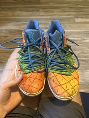 Nike Kyrie SpongeBob SquarePants Pineapple Under The Sea; Youth Size 6.5