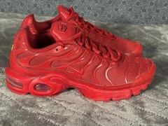 Nike Air Max Plus TN Triple Red Sneakers Shoes Big Kids Size 5.5Y (CQ9748-600)