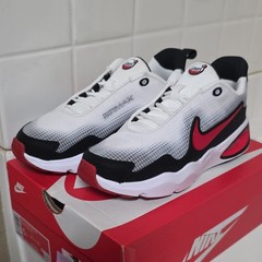 Nike Air Max Nova White University Red Black Size 5Y Womens 6.5 FN4446-100 New