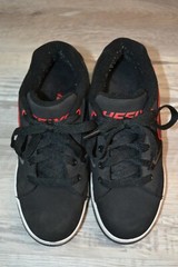 Heely’s Propel 2.0 Youth Size 4 Black Red Color HES10103