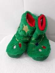Cat & Jack Size M 2/3 Kids‘ Green Plush Christmas Tree Bootie Slippers