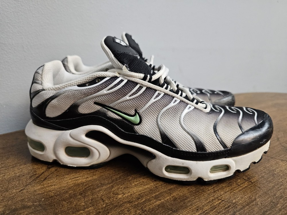 Nike Air Max Plus Tn Gs Fresh Mint White Black Grey 7Y/8.5 Woman CD0609-106