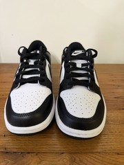 Nike Nike Dunk Low (GS) Black/White Leather 5.5Y Low Top Lace Up Sneakers