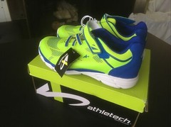 Athlete has Dynamo Volt 80892 Youth Running Shoes Size 3 New NIB