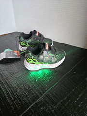 Monster Jam Grave Digger LED Light-Up Sneakers Hook & Loop Unisex Kids 5