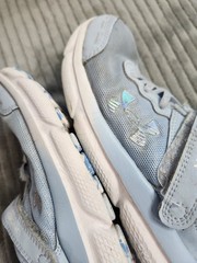 Under Armour Unisex Kids Mesh Hook & Loop Low Top Sneakers Beige/White US 2