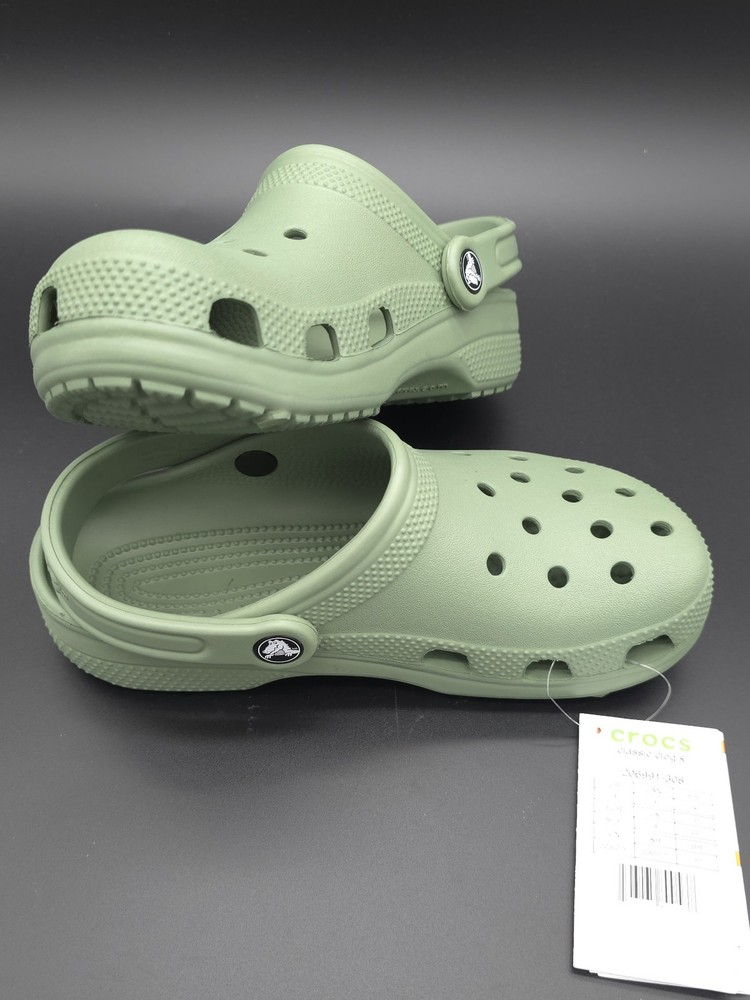 NEW Crocs Classic Clog Unisex Kids J4 / Women’s 6 in Moss Green In Original Box