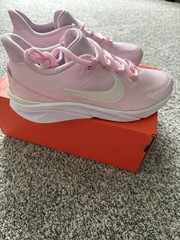 Nike Star Runner 4 NN-Youth Size 6.5- Brand New With Box