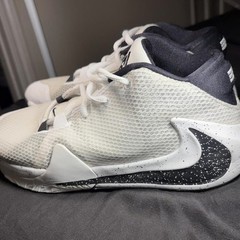Nike Zoom Freak BQ5633-101 Kids Basketball Sneakers 7Y White/Black Mesh