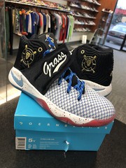 NEW SZ 5 Nike Kyrie 2 Doernbecher GS Black Omega Blue 898642-001 Air Jordan