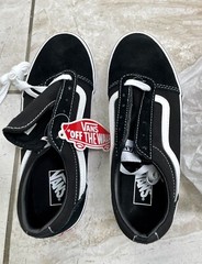 NIB VANS Ward Suede Canvas Sneakers Youth US 4 Women 6 Black White 👟💕