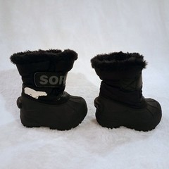 SOREL Kids Snow Commander Waterproof Winter Boots Size 4 Warm Easy Closure New