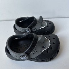 CROCS Fun IAMShark Clog Lab Unisex Black Size c 6