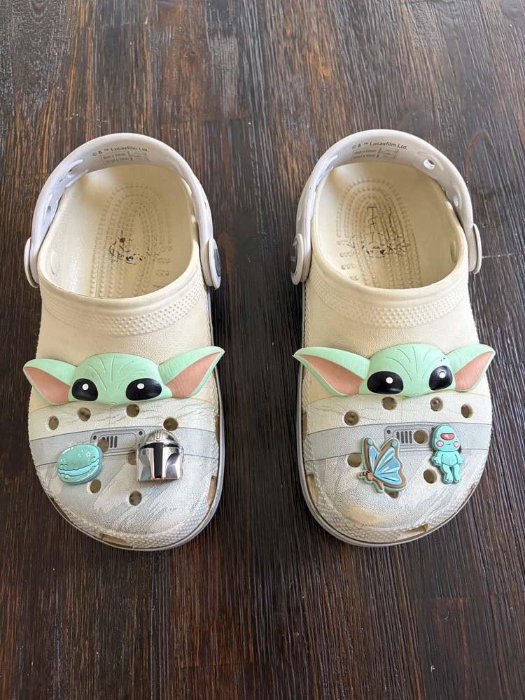 Crocs Star Wars Grogu Classic Original Version Clog Sz J3 Kids Baby Yoda Sandals