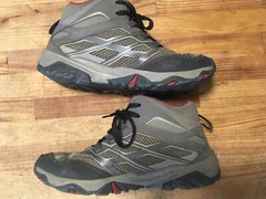 Merrell Kid’s Mid Waterproof Hiking Boot Size 5 M Earth Color