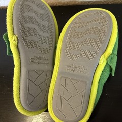 Dearfoams Memory Foam Dinosaur Kids Green Slippers Size big kids 4-5