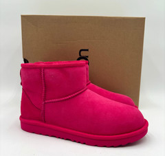 Ugg CLASSIC MINI II 1017715K Unisex Kids‘ NEW Boots Pink Multiple Sizes NIB