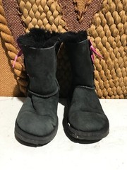 UGG PALA Black BOOTS Pink Ribbon 1017737T WATER RESISTANT ORIGINAL Size 3