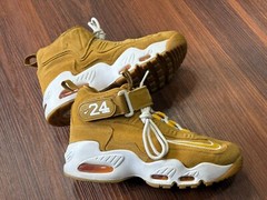 Nike Air Griffey Max 1 Wheat Pollen White Youth Sz 6 DO6684-700 Sneakers Shoes