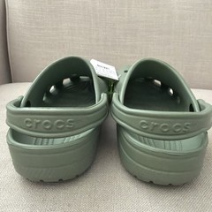 Crocs Classic Clog – Olive Green – Unisex Youth J6 NEW