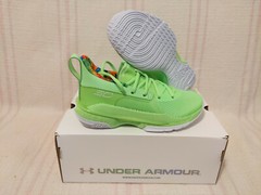 Under Armour Stephen Curry 7 Sour Patch Kids Lime Green 3022113 302 GS Size 3.5Y