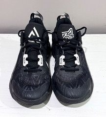 EUC Boys Nike Giannis Immortality 2 Sneakers DM0825-002 Black/White Men 7.5
