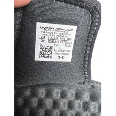 Under Armour Kids Black Slides Sandals Adjustable Hook and Loop Closure Size 3Y