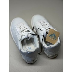 NEW! Thereabouts Silver White Size 1M Sneakers For Kids