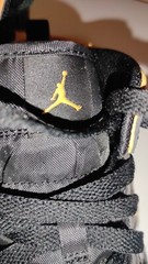 Size 3Y – Nike Air Jordan 1 Mid ‚White Pollen Black‘ White Black 640734-177 REAL