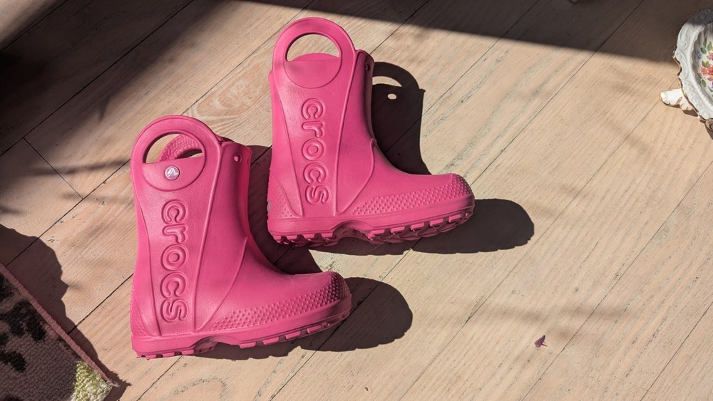Crocs Kids Rain Boots Size C9 Pink Handle It Pull On Waterproof Fushia