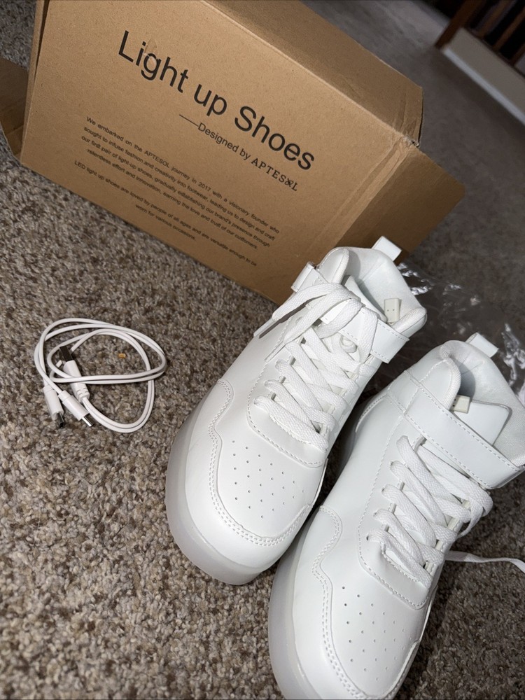 Rechargeable Light Up High Top Shoes Size 37 (US Women 7)