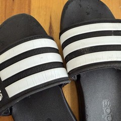 Adidas Adilette Comfort Adjustable Slides Youth Size 1 Sporty Travel Activewear