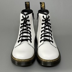 Kids Dr. Martens ZAVALA Lace Up Boots 6″ white leather Little kid Sz 2