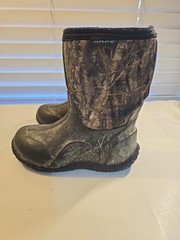 Bogs Camo Waterproof Rubber Boots Kids Sz 1 Hunting Outdoors Insulated Thick