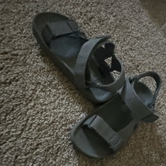 Carter’s Gray Strappy Sandals Hook & Loop Adjustable Synthetic Kids US 7 EU 23