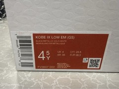 Nike Kobe IX Low EM (GS) Black/Metallic Gold/White Youth 4.5Y FV3607-002
