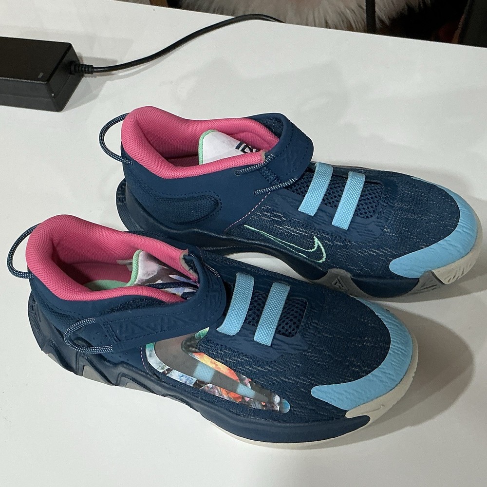 Nike Unisex Kids Size 1 Athletic Sneakers Blue/Pink Light Blue Hook & Loop