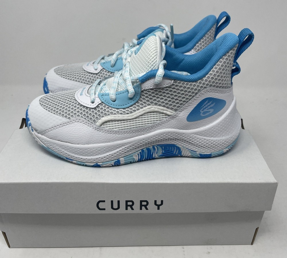 UA Curry 3Z 24 Halo Gray White Sky Blue Basketball Shoes Youth Boys 1Y NWB