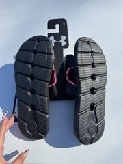 Under Armour Ignite Kids Slide Sandals Black Pink Size 10 Cushioned Slip On