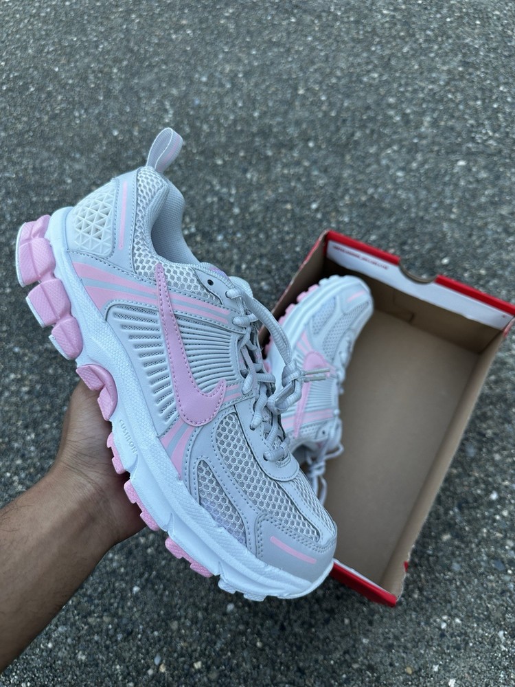 Nike Vomero 5 ‚Vast Grey Medium Soft Pink (GS) Sneakers HF6998-012 Sz 7Y Women🚀