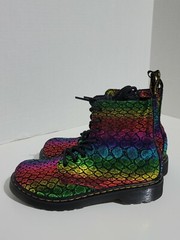 Dr. Martens 1460 Pascal J Black/Rainbow Core Kids Croc Metallic Boots Sz 4 AW004