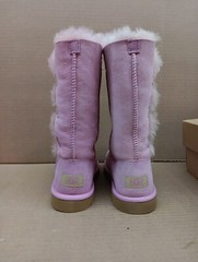 Ugg K Bailey Button Triplet Boots Style-1962k , Rose Quartz, Sz 3