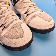 Nike Kyrie 3 N7 White University Gold Basketball Shoes 899356-117 Youth Size 5.5