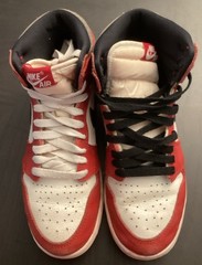 AIR JORDAN 1 Retro High – Red/White/Black (Chicago Lost and Found) – Size 5.5Y