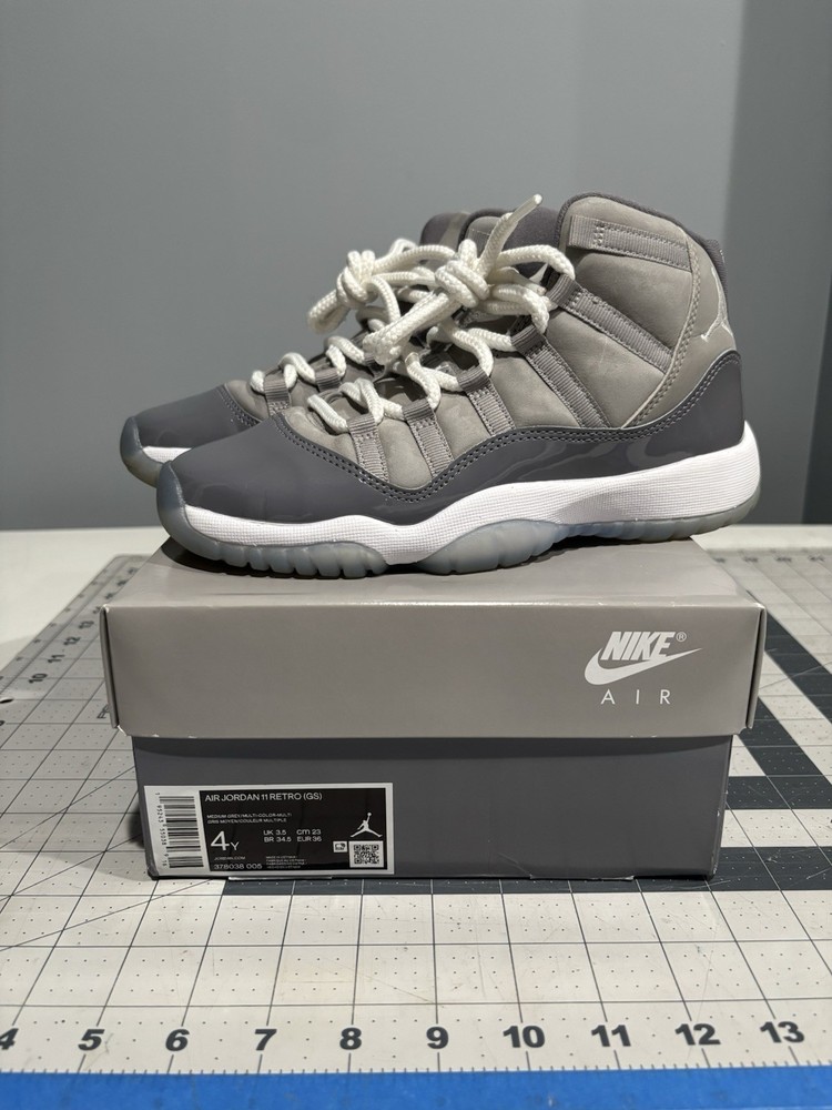 Air Jordan 11 Retro 2021 Mid Cool Grey GS Size 4Y