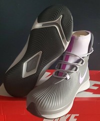 NEW AUTHENTIC NIKE BINZIE BOOT (GS) US 5 Y