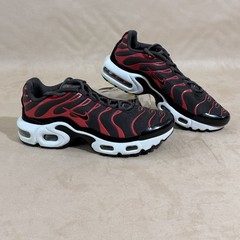 EUC Nike Air Max Plus Tn Black ‘University Red’ Gradient Trainers Sneakers 5Y