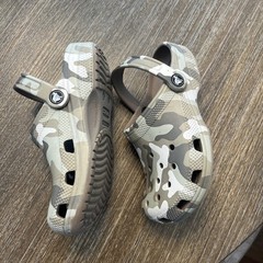 crocs youth size 2. Camouflage Print.