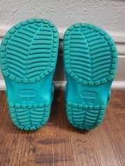 Crocs Classic Clogs Sandals Green/ Turquoise Shoe Kids Size C 8 Iconic Comfort